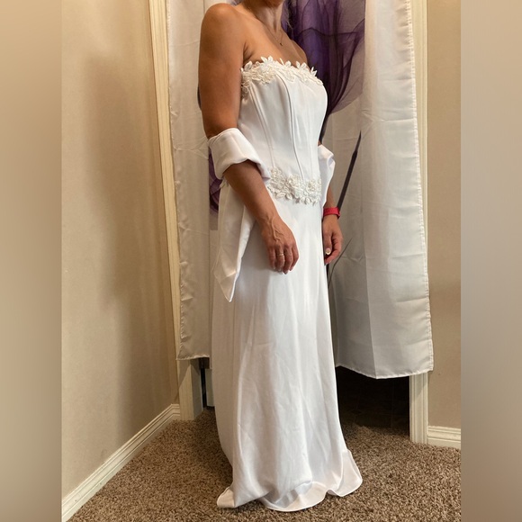 NWOT 2 pc corset wedding gown with scarf/wrap - Picture 13 of 16